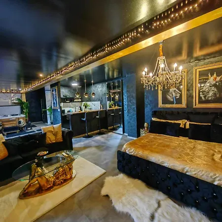 Romantique Jacuzzi Privatif Playroom *